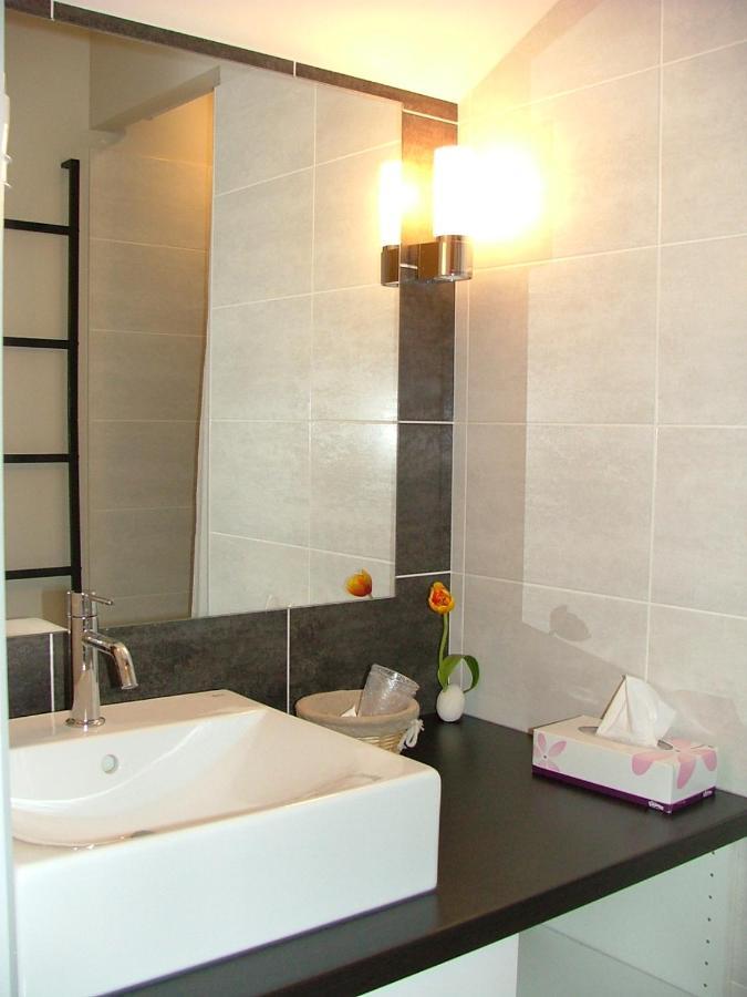 Bed and Breakfast Les Enselmes Montagnieu  Exterior foto