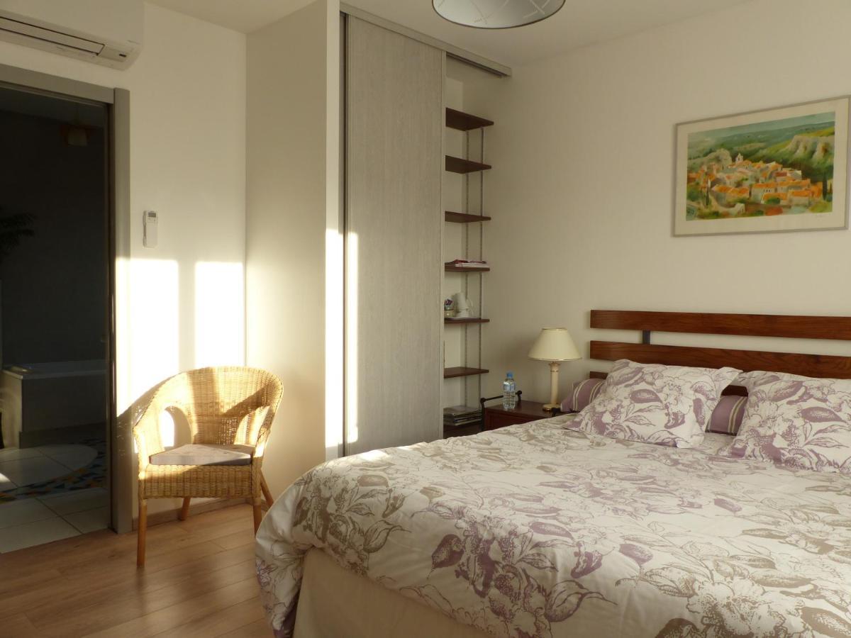Bed and Breakfast Les Enselmes Montagnieu  Exterior foto
